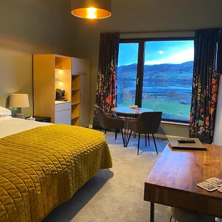 Stones Luxury B&B With Hot Tub And Self-Contained Rooms-3
